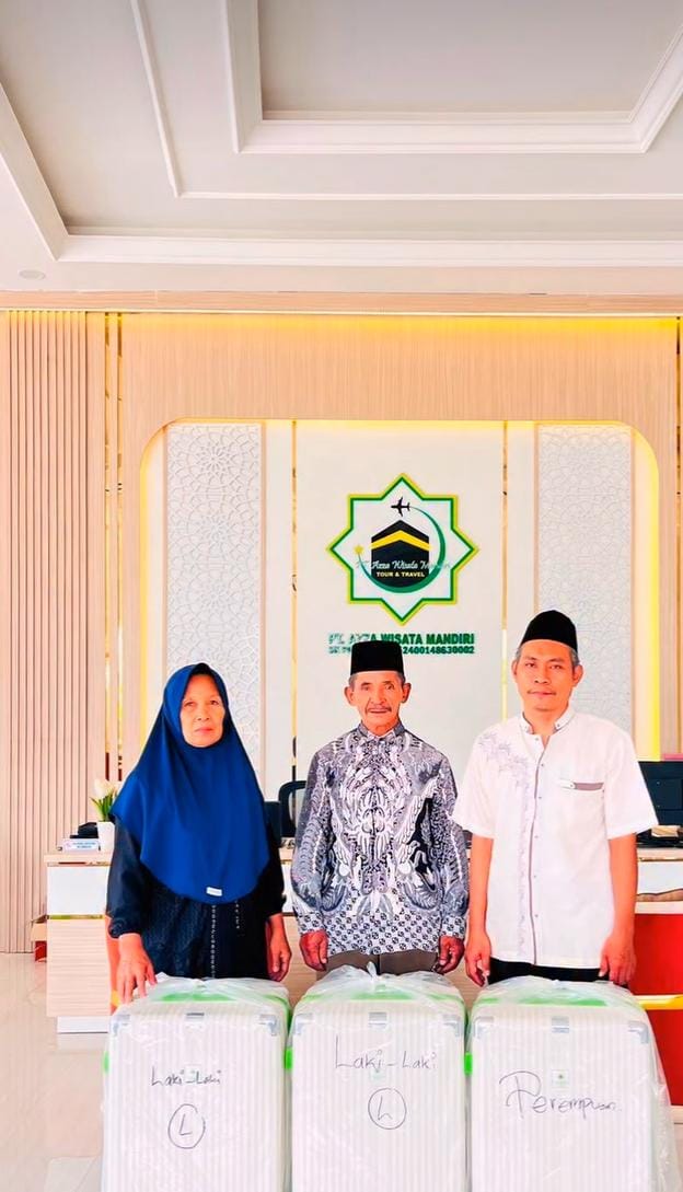 Jamaah Mendaftar Paket Umroh